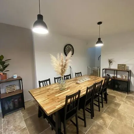 Maison A L'ile De La Barthelasse Holiday home